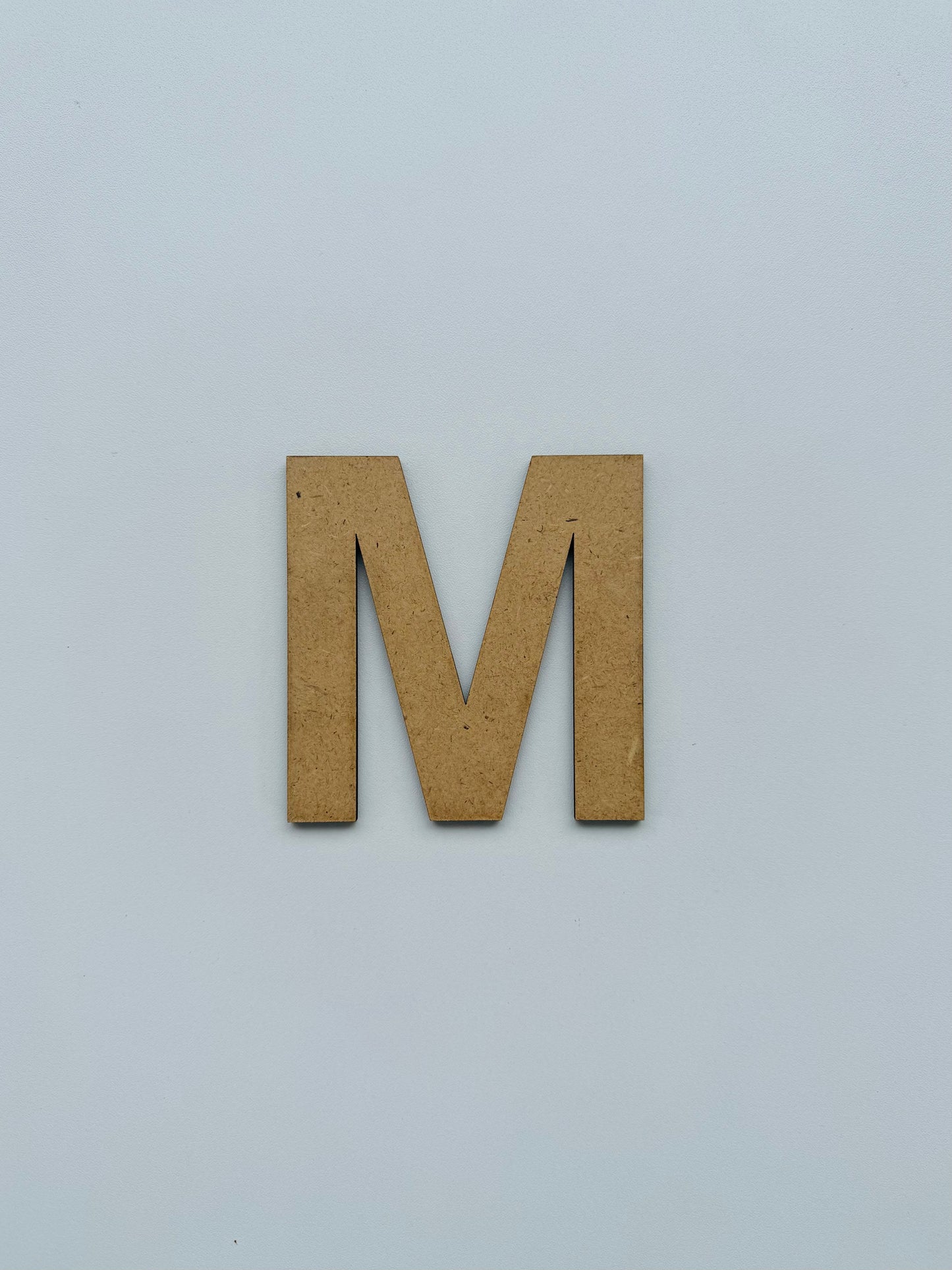 Drvеna slova – ćirilica - Slovo „М“, veliko